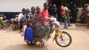 conducteur de moto-taxi, agressé par des militaires à Bangui, sort finalement de son du coma