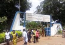 Dossier spécial : l’ACFPE au bord de l’explosion, quand le népotisme de la ministre du travail et de la directrice par intérim pousse le personnel à lancer un préavis de grève Dossier spécial : l’ACFPE au bord de l’explosion, quand le népotisme de la ministre du travail et de la directrice par intérim pousse le personnel à lancer un préavis de grève