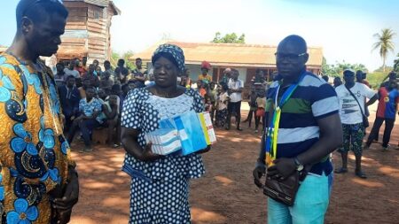 Le cabinet parlementaire du député Akras poursuit sa mission humanitaire dans la commune de Mbata