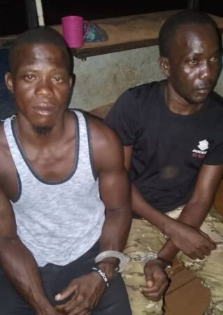 Le couple homosexuel centrafricain pris en flagrant délit de relation homosexuelles dans une auberge à Pétévo