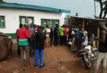 Les agents recenseurs de Bimbo refusent le contrat et menacent de boycotter non seulement le RGPH, mais également les prochaines élections groupées Les agents recenseurs de Bimbo refusent le contrat et menacent de boycotter non seulement le RGPH, mais également les prochaines élections groupées