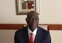 Abandonné par le pouvoir pendant sa maladie, Djotodia fait une surprise en faisant l’éloge du régime actuel et a appelé à voter Touadéra Michel Djotodia lors de sa conférence de presse à Bangui, appelant à voter le dictateur Faustin Archange Touadera