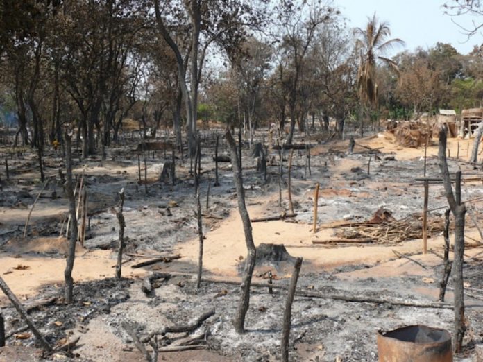 site des déplacés de la ville d'Alindao site-des-deplaces-alindao-incendie-upc CENTRAFRIQUE : BLOCAGES