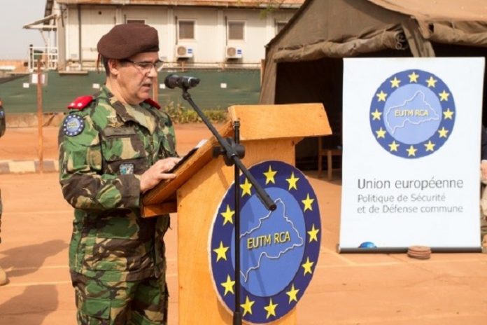 ceremonie-releve-troupe-eutm-rca-2019 CENTRAFRIQUE : CÉRÉMONIE DE RELÈVE DE L'EUTM-RCA ENTRE LA ROTATION 5 (2018) ET LA ROTATION 6 (2019)