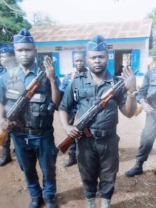 Les deux policiers tués à Bambari le 10 janvier 2019 par les rebelles de l'UPC. CopyrightCNC. les-deux-policiers-tues-a-bambari-par-les-rebelles-de-upc-10janvier2019 Centrafrique : arrivée à Bangui des corps des policiers tués à Bambari.