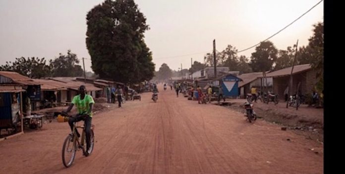 Paoua-en-Centrafrique-le-27-décembre-2017-par-AFP Centrafrique : le Président Touadera et le Vice-Président de la banque mondiale attendus à Paoua.