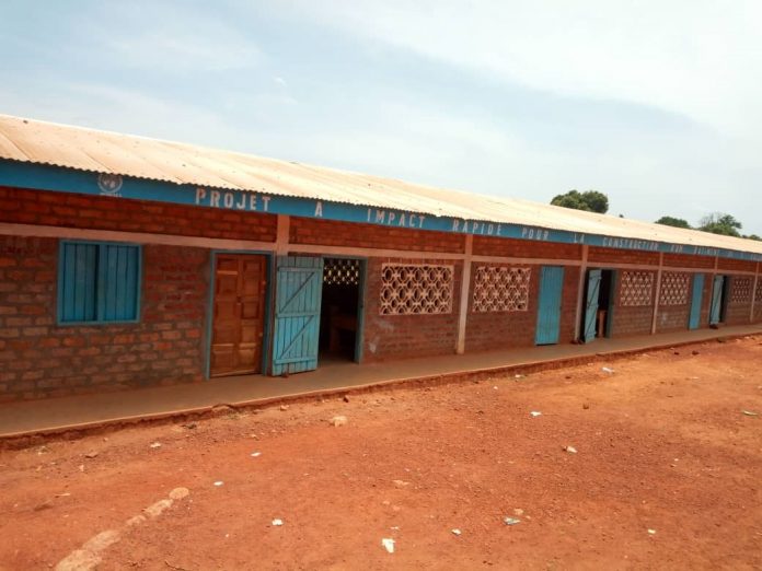 ecole-djalle-de-briadeuxieme-batiment-corbeaunews-centrafrique-7mars2019 Centrafrique : tentative d’agression au couteau du censeur du lycée Abdel Kader Djallé de Bria.