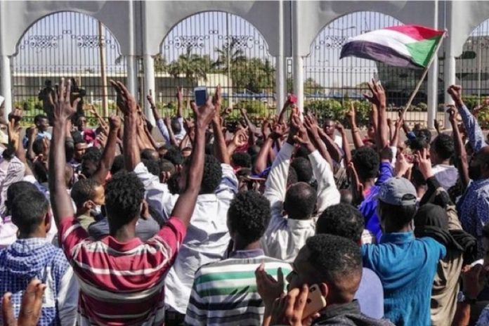 soudan-dispersion-des-manifestants-devant-le-qg-de-larmée-à-Khartoum Soudan: dispersion des manifestants près du QG de l’armée à Khartoum