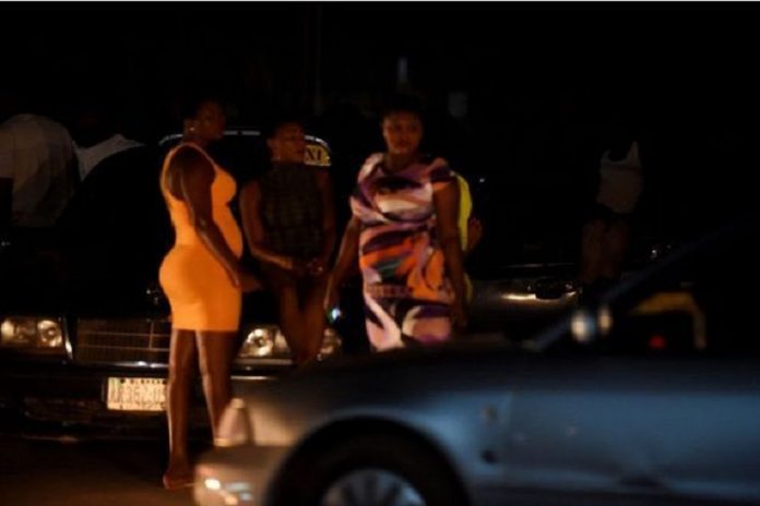 arrêtée-pour-prostitution-au-nigeria-elle-est-violée-à-son-tour Nigeria: arrêtées pour prostitution, puis violées par les forces de l’ordre