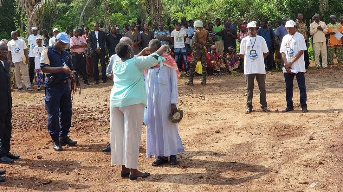 CopyrightMinusca Trois-comités-locaux-de-paix-ont-été-installés-respectivement-dans-les-sous-préfectures-de-Gambo-Pombolo-et-Ngandou-ce-22-Juin-2019-2 Gambo, Pombolo et Ngandou dans le Mbomou installent leurs comités locaux de paix