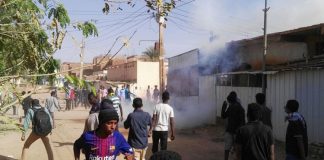 La police dispersent des manifestants à coup de gaz lacrymogène à Khartoum-Soudan-24 février 2019