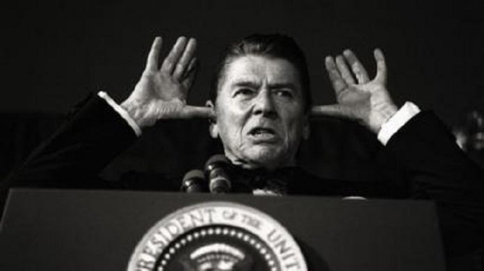 L'ancien président américain Ronald Reagan Lancien-président-américain-Ronald-Reagan Reagan a décrit les Africains à l'ONU comme des 