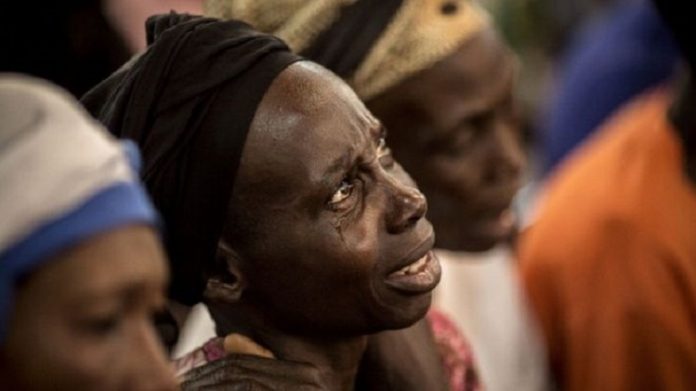 Une-victime-centrafricaine-en-pleure Centrafrique : Les inquiétudes des victimes des crises dans le pays.