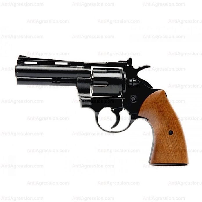 pistolet-revolver-image Centrafrique : Bouar, un pistolet revolver de l’EUTM volé, un suspect arrêté.