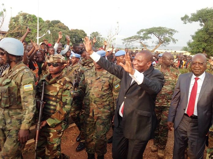 retour-triomphal-du-président-Touadera-après-la-table-ronde-de-Bruxelles-en-novembre-2016 Centrafrique : Après ‘’Le Requin’’, Touadera crée « Talitha Koum » pour traquer « E Zingo Biani ».