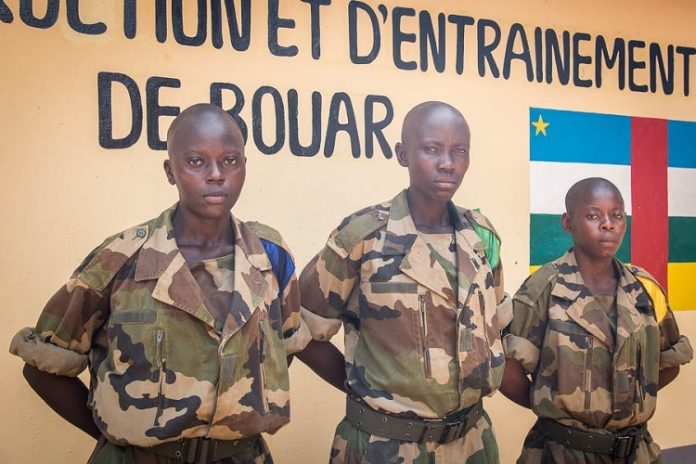 journée internationale des femmes africaines à Bangui journée-internationale-des-femmes-africaine-du-31-juillet-2019-photo Les femmes dans les forces armées centrafricaines  (FACA)