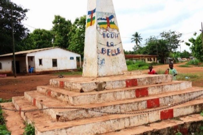 ville-de-boda-en-centrafrique Vive tension à Boda, un véhicule des gendarmes incendié.