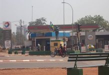 Enquête exclusive : dans les coulisses de la mafia du carburant russe en Centrafrique Comment Touadéra a chassé TotalEnergies pour offrir le secteur pétrolier centrafricain à Wagner