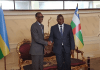 touadera-serre-la-main-de-kagame-1 Visite du président rwandais à Bangui, où sont partis les mercenaires russes ?