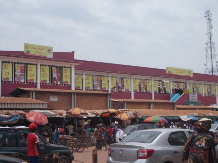 marché-central-de-bangui-corbeaunews-micka-1 RCA : incendie au marché central de Bangui, une dizaine des boutiques ont été ravagées, les pertes sont énormes