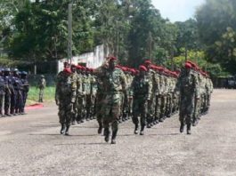 parade militaire à Berengo lors de la sortie officielle@Erick Ngaba