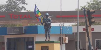 Statue du soldat au croisement du quatrième arrondissement de Bangui. CopyrightCNC.