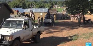 Les combattants rebelles du FPRC en patrouille à Ndélé. CopyrightDR.
