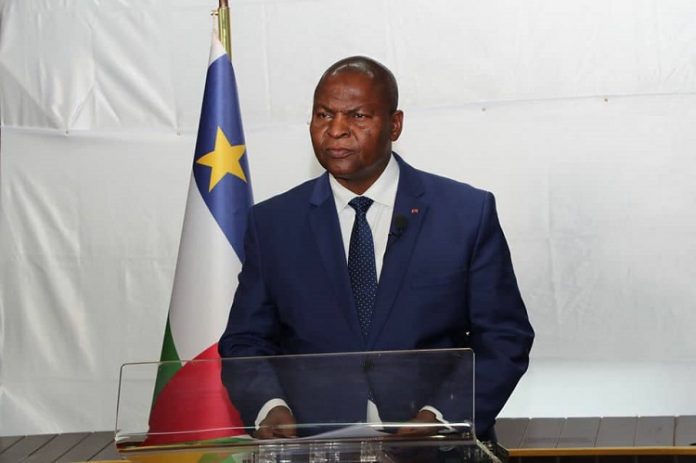 Son Excellence Professeur Faustin Archange Touadera, Président de la République Centrafricaine, lors de son allocution des voeux à la nation mardi 31 décembre 2019 Bangui. Photo: Présidence RCA. le-Président-Faustin-archange-touadera-lors-de-la-présentation-de-ses-voeux-à-la-nation-le-mardi-31-décembre-2019 Indice de démocratie 2019, la RCA est classée parmi le top 4 des pays autoritaires du monde.