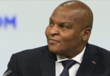 Centrafrique : le nouveau premier vice-Président de l’assemblée nationale, l’honorable Mapenzi veut transformer les députés en bons soldats du régime Touadéra le nouveau premier vice-Président de l’assemblée nationale, l’honorable Mapenzi veut transformer les députés en bons soldats du régime Touadéra