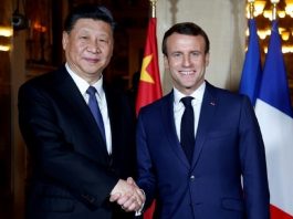 Le Président Emmanuel Macron, à droite, et le Président chinois Xi Jinping, à gauche, le 24 mars 2019 en France.