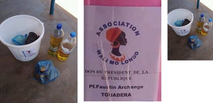 don du chef de l'État Faustin Archange Touadera aux journalistes centrafricains le 3 mai 2020 par CNC don-du-chef-de-lÉtat-Faustin-Archange-Touadera-aux-journalistes-centrafricains-le-3-mai-2020-par-CNC RCA : Covid-19, un don alimentaire du chef de l’État Touadera aux journalistes tourne à la dérision.