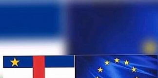 drapeau de l'union européenne combiné avec celui de la république centrafricaine 750x750