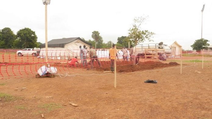 Les travaux démarrent pour un nouveau centre de traitement Covid-19 à Bangui dédié à la prise en charge des patients avec des formes sévères de la maladie Les-travaux-démarrent-pour-un-nouveau-centre-de-traitement-Covid-19-à-Bangui-dédié-à-la-prise-en-charge-des-patients-avec-des-formes-sévères-de-la-maladie Les travaux démarrent pour un nouveau centre de traitement Covid-19 à Bangui dédié à la prise en charge des patients avec des formes sévères de la maladie