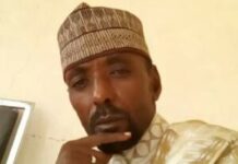 Abakar Sabone accuse Touadera et son clan au pouvoir d’avoir transformé la RCA en un clan mafieux et criminel L’ancien ministre Abakar Sabone prédit, une fois de plus, la fin imminente du régime criminel de Touadéra