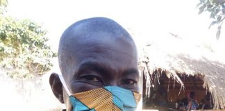 Masque produit par l'association Action pour la Promotion Rurale en République Centrafricaine (APR/RCA) et l'association ACCES SOLIDARITE.