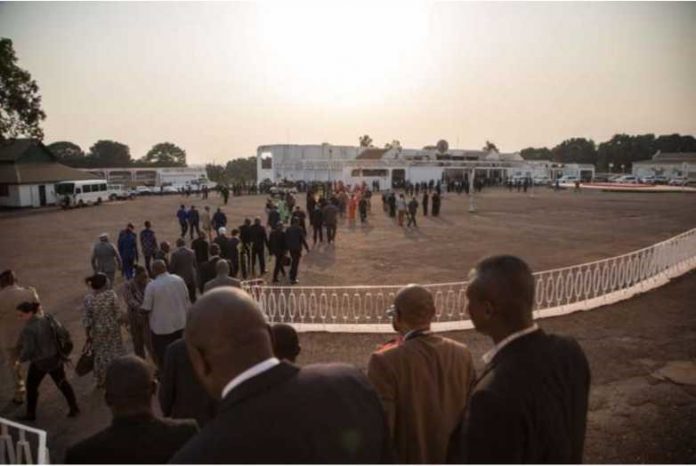 Signature de l'accord de paix de Khartoum à Bangui le 6 février 2019. Photo CNC apres-signature-accord-dialogue-khartoum-a-bangui-au-palais Centrafrique : Les Accords de Bangui, illusions et combine 