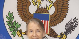 madame lucy tamlyn ambassadrice des états unis en centrafrique