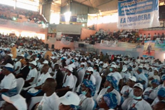 participants au congrès du MCU le 24 septembre 2020 participants-au-congres-du-MCU-le-24-septembre-2020 RCA : ouverture à Bangui du très controversé  congrès du parti du Président TOUADERA