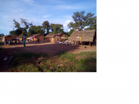 un village à 12 kilomètres de Bossangoa par cyrille yapendé
