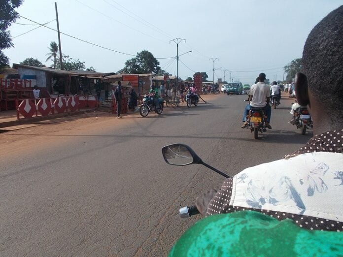 avenue de l'indépendance niveau pk9 église mid-mission le 14 mai 2020 par trégu avenue-de-lindependance-niveau-pk9-eglise-mid-mission-le-14-mai-2020-par-tregu- RCA : un pasteur de l’Église apostolique tué dans un accident de circulation à Bangui