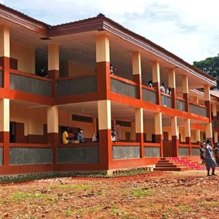 le nouvel immeuble de l'école saint-Paul à Ouango bangui le 31 octobre 2020 par cyrille