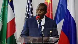Le Président Faustin Archange Touadera lors de la cérémonie de comémoration du deuxième anniversaire de l'accord politique pour la paix et la reconciliation (APPR-RCA) au palais de la renaissance à Bangui, le 6 février 2021 . © Gaël Grilhot/RFI