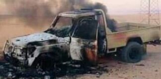 véhicule des faca incendiés par les rebelles de l'UPC à 10 kilomètres de Bambari sur l'axe Ippy