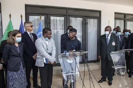Rencontre du chef de l'État Faustin Archange Touadera avec la délégation de l'union africaine, de l'union européenne, de la CEEAC et des nations unies au palais de la renaissance à Bangui le 4 juin 2021. Photo Minusca africaine