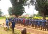 Les nouvelles recrues de l'armée nationale réunies après leur ballotage. Photo CNC / Gisèle MOLOMA