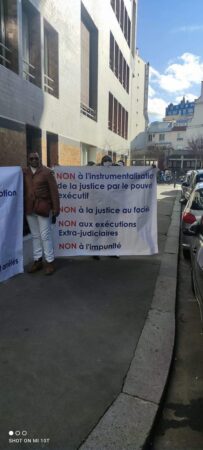 Banderole manifestants diaspora centrafricaine Paris le 5 février 2022