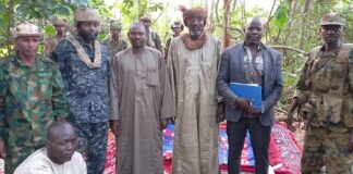 Le chef rebelle Ali Darassa et ses hommes dans la localité de Bambari en février 2022