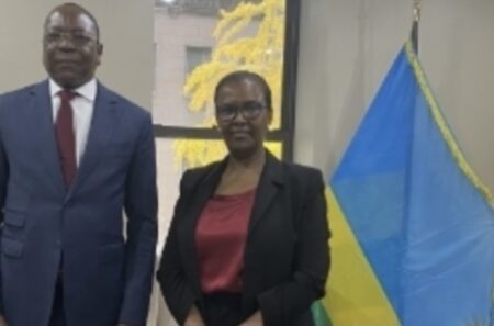 Mankeur Ndiaye, chef de la Minusca, en compagnie de la diplomate rwandaise Valentine Rugwabiza, pressentie pour lui succéder. © Mankeur Ndiaye/Twitter