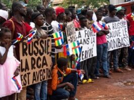 Manifestation en soutien à l’attaque russe contre l’Ukraine, à Bangui, capitale de la République centrafricaine, le 5 mars 2022. Carol Valade/AFP