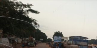 Devant la gare routière de Sibut, à 185 kilomètres de Bangui, dans la préfecture de Kémo